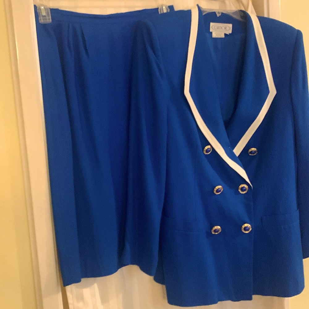 Woman’s dress suit. Like new!